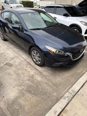 2017 Mazda Mazda3 Sport - Exterior Front Right Corner Image